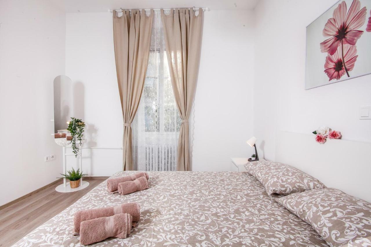 Apartment Kensi*** PUY מראה חיצוני תמונה